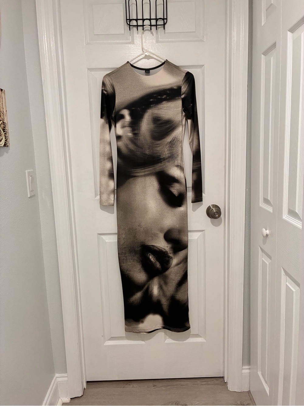 Long Sleeve Graphic Midi Dress in Black and Beige